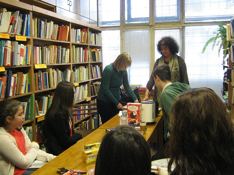 IMG_2639.JPG - Награждаване на победителите в конкурса: "Народната памет разказва", органиизиран от Дирекция "Младежки дейности и спорт" - Община Варна.Тема: "Развитие на библиотечното дело във Варна и Варненския регион".