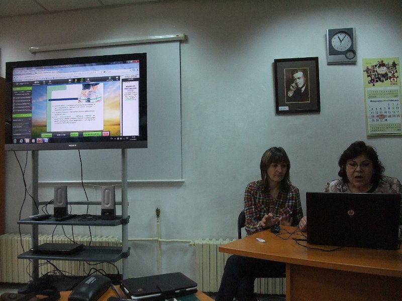 DSCF8394.JPG - Уебинарът е съвместна инициатива на Регионална библиотека "Пенчо Славейков", Програма "Глоб@лни библиотеки - България" и Регионалната здравна инспекция - Варна. Лектор - д-р Поптомова от РЗИ - Варна, специалист по хранене и диетика.