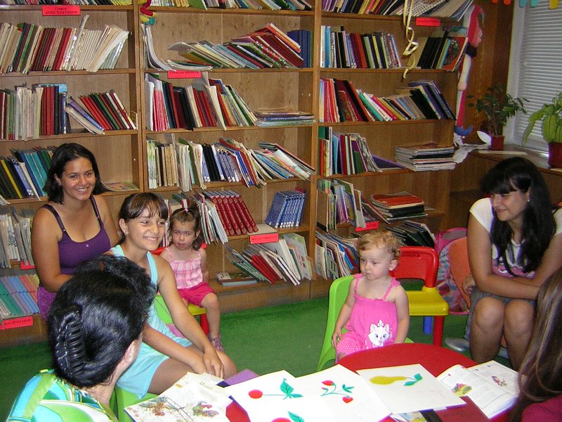 DSCN0144.JPG - Учим имената на плодчетата и четем стихчета за всяко от тях