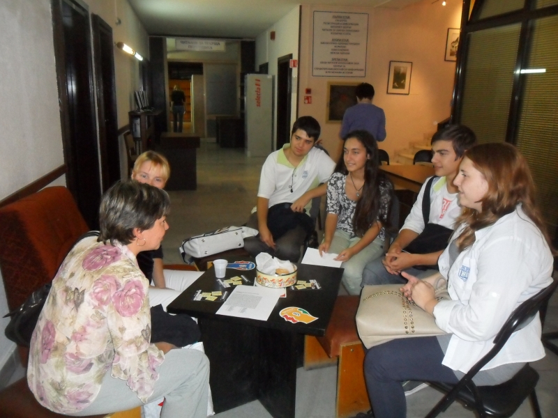 SAM_3987.JPG - Среща-разговор с представители на различни европейски езици /вместо заемане на книга - намиране на партньор за разговор/