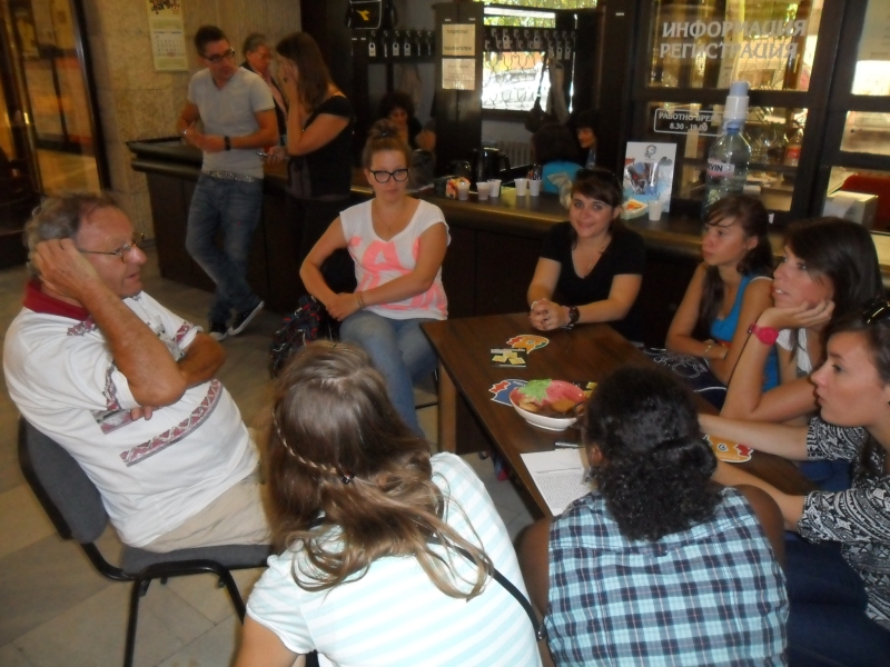 SAM_3990.JPG - Среща-разговор с представители на различни европейски езици /вместо заемане на книга - намиране на партньор за разговор/