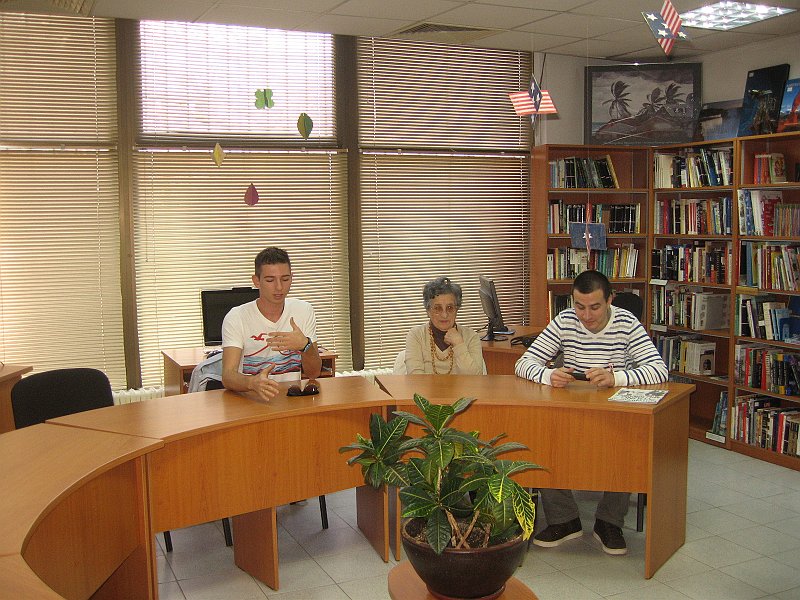 IMG_8652.JPG - Съвместна проява на Американска читалня и Lecti Centre Varna