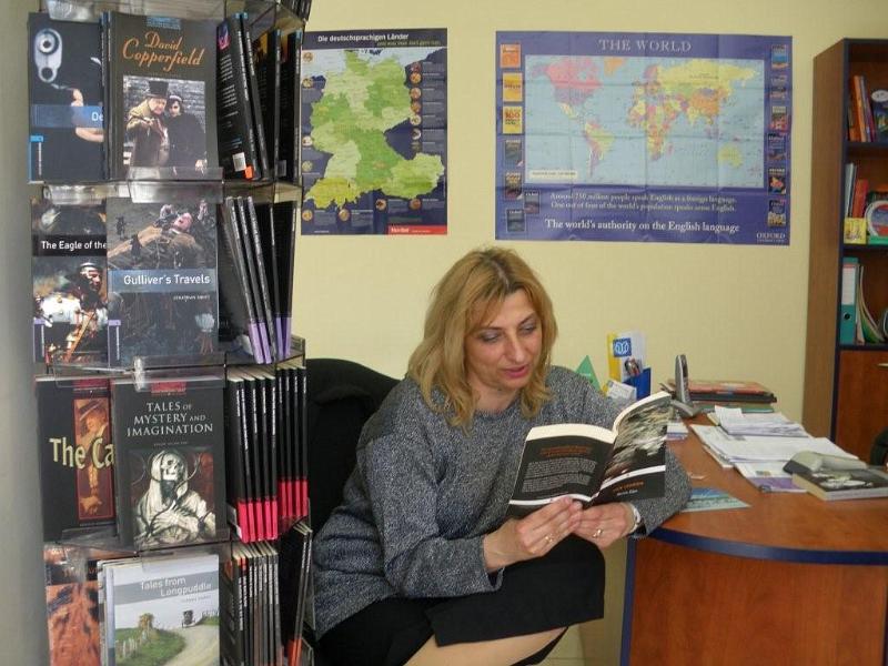 IMG3.jpg - Четене в книжарница "Оксфорд"