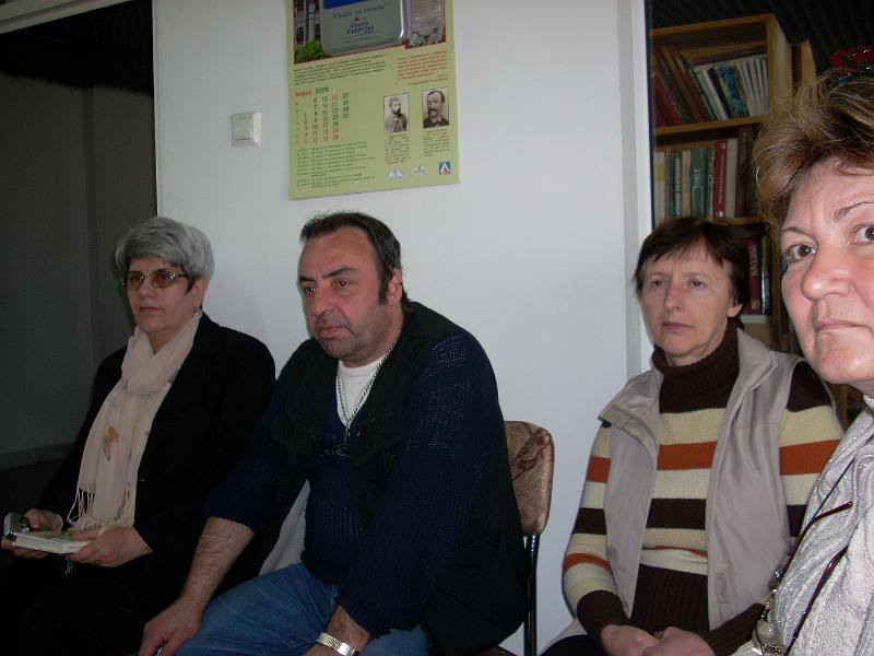DSCN2798.JPG - Четене в НЧ "П. Р. Славейков", жк. Владиславово