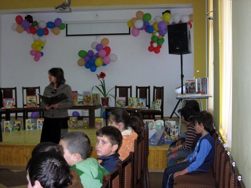 IMG_1281.jpg - Маратон на четенето в НЧ "Просвета", кв. Аспарухово