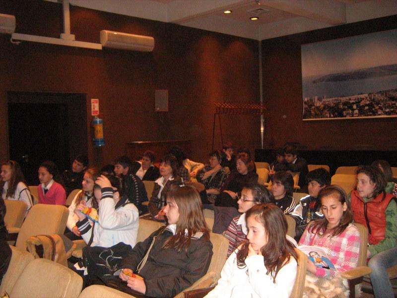 IMG_3564.jpg - Представяне от журналистката Виолета Тончева на новата книга на авторката Елена Владова "Човекът, който въздишал",  художник Теменуга Станчева