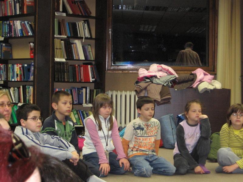 IMG_0074.jpg - "Една приказна нощ в библиотеката"
