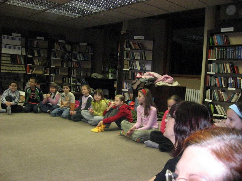 IMG_7009.jpg - "Една приказна нощ в библиотеката"