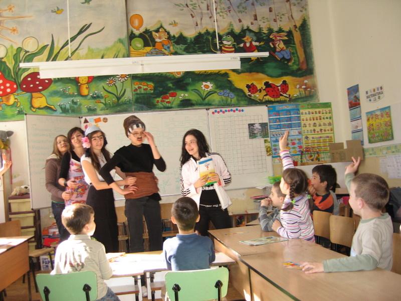 IMG_1743.jpg - Четене в ОУ "Васил Априлов"