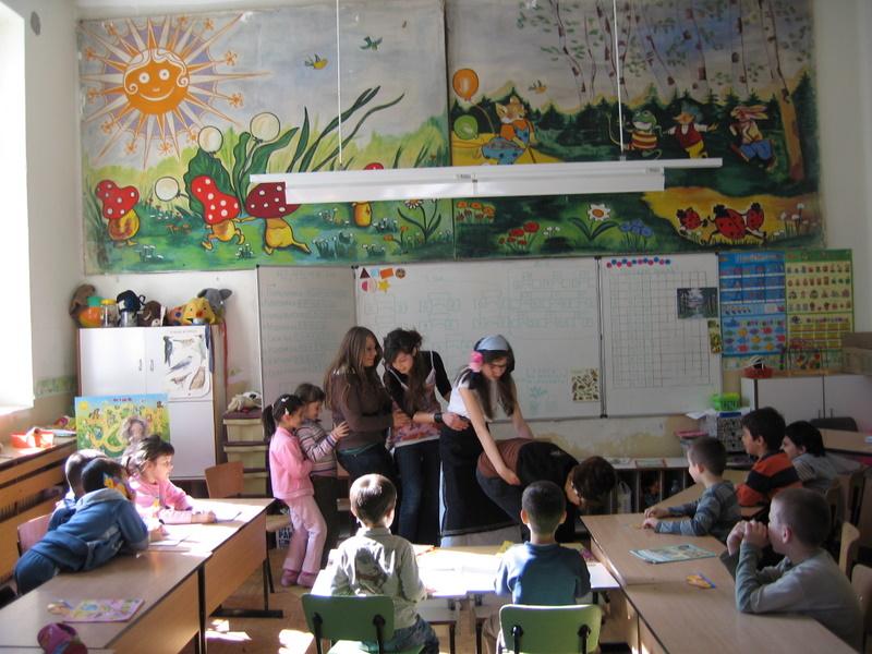 IMG_1748.jpg - Четене в ОУ "Васил Априлов"