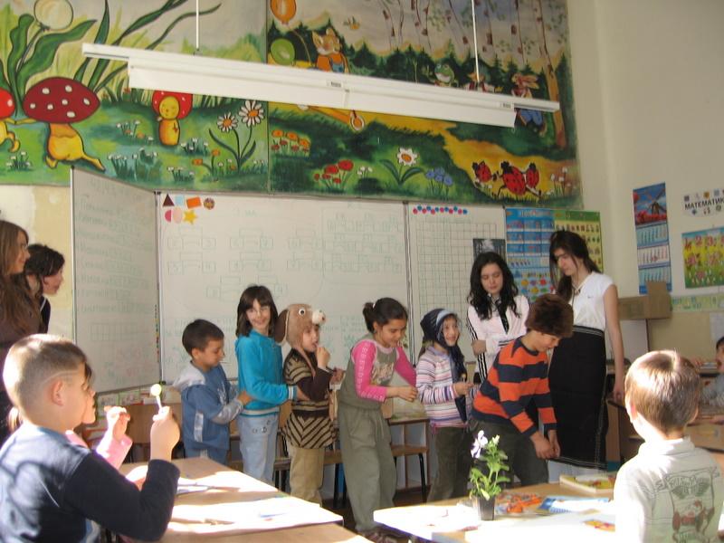 IMG_1761.jpg - Четене в ОУ "Васил Априлов"