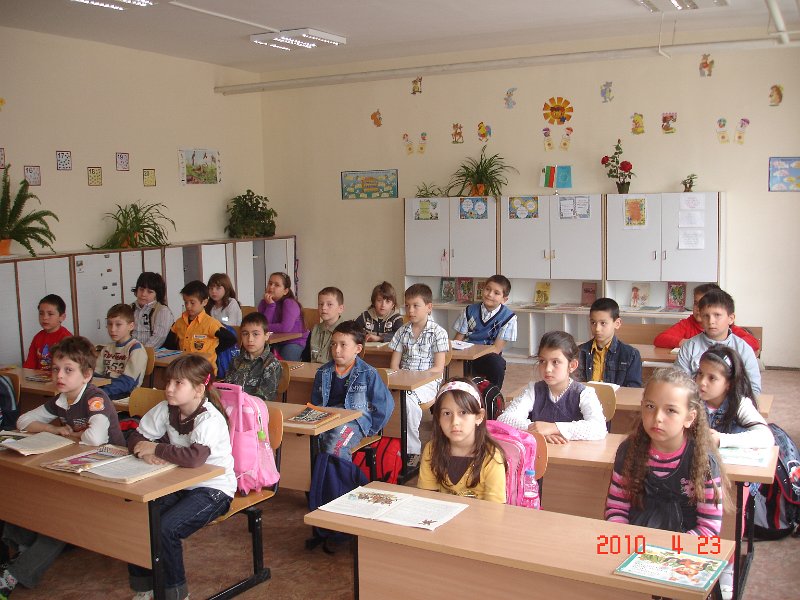 DSC05809.JPG - Маратон на четенето с деца от ОУ "Ангел Кънчев"