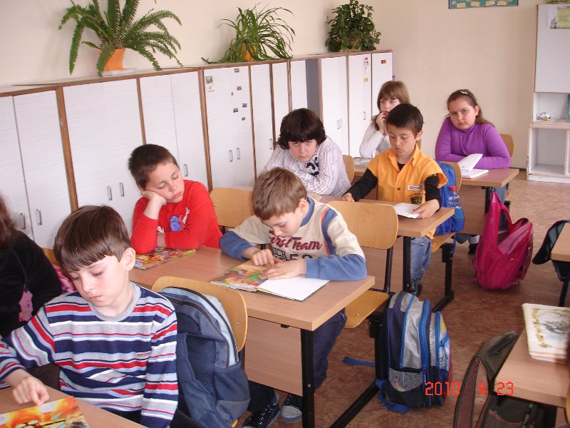 DSC05834.JPG - Маратон на четенето с деца от ОУ "Ангел Кънчев"