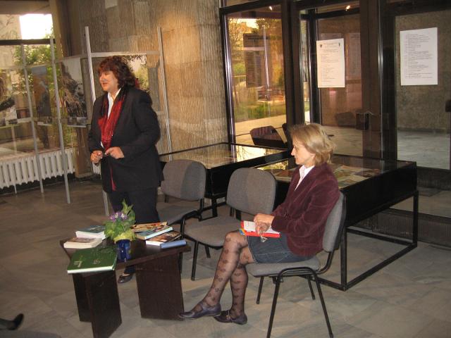 IMG_7076.JPG - Откриване на Маратона в библиотеката