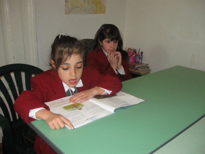 IMG_2165.JPG - Четене в Детска занималня "Дъга"