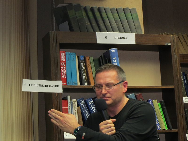 IMG_2528.JPG - Среща с писателя Георги Господинов – разговор за литературата, книгите и четящите хора