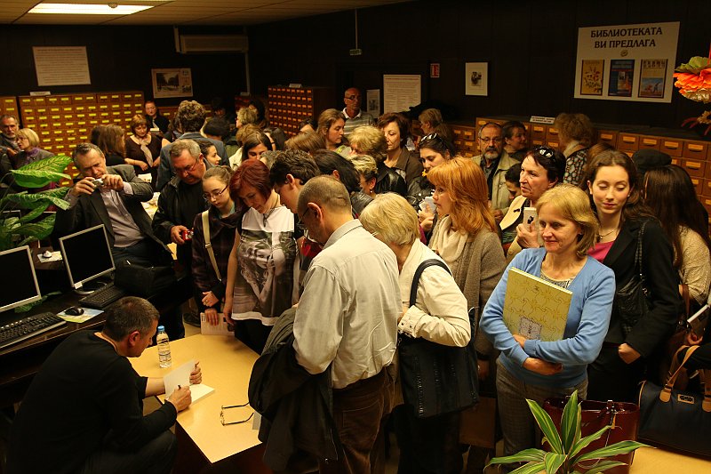 IMG_4037.JPG - Среща с писателя Георги Господинов – разговор за литературата, книгите и четящите хора