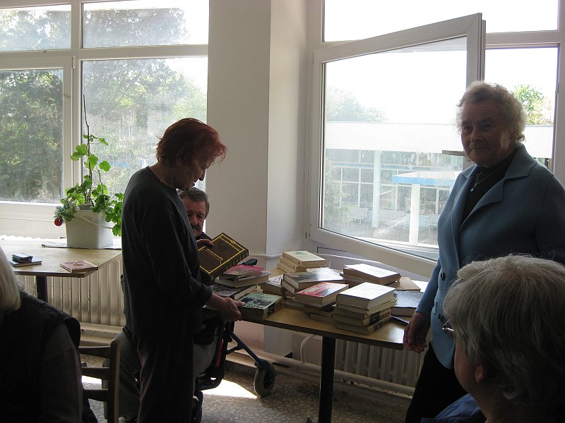 IMG_3499.JPG - Четене в Дом "Гергана" съвместно с Клуб "Приятели на библиотеката"